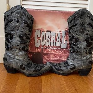 Gray cowboy boots with black sequin